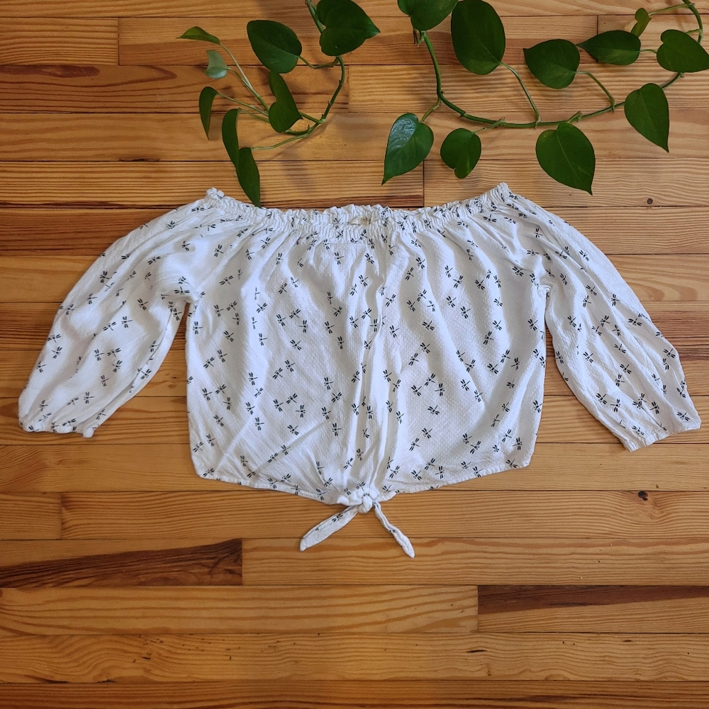 Rebellion Blouse Cropped Tieknot 3/4 Sleeve White With Black Dragonflies - large